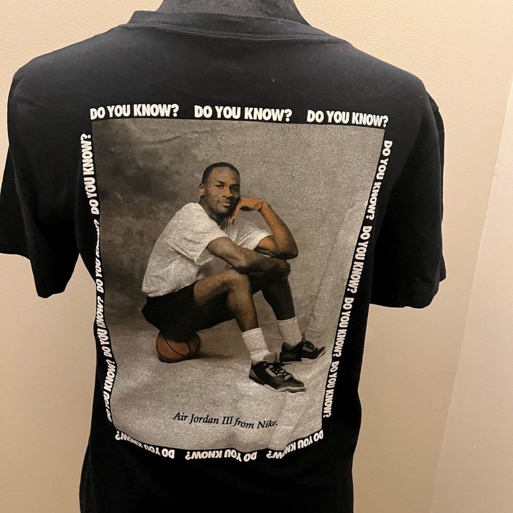 Jordan Black 'Do You Know?' Graphic Tee